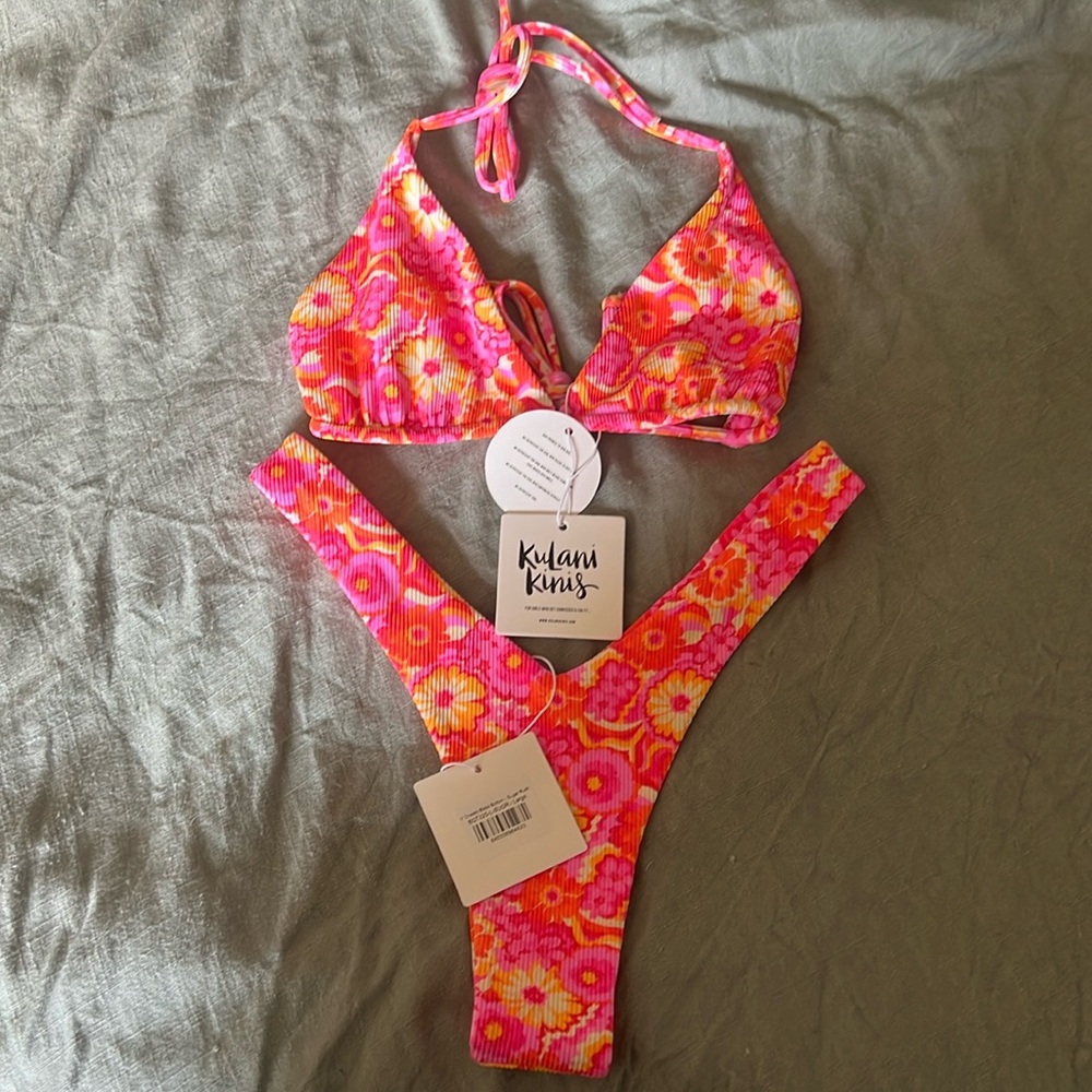 Kulani Kinis Set